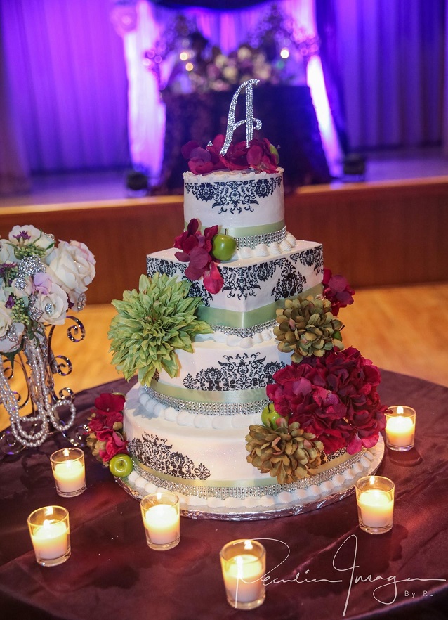 Beautiful custom wedding cake